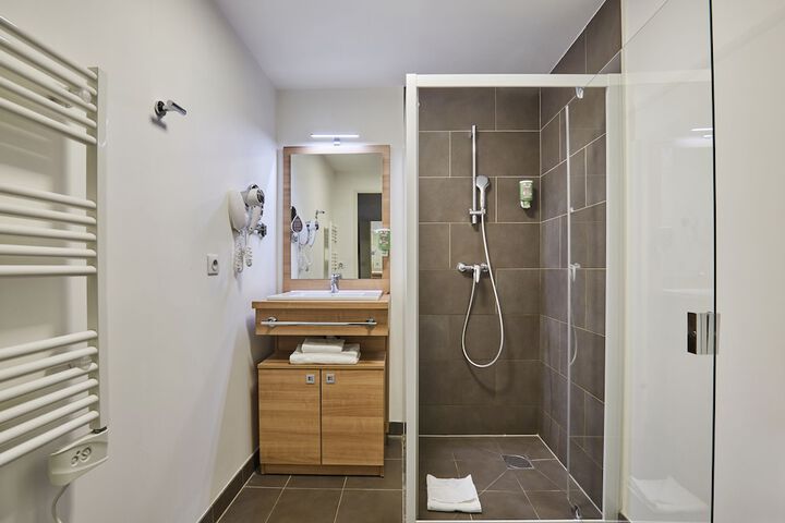 Room 14 of 39