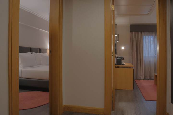 Room 13 of 48