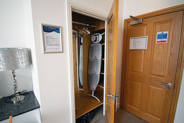 Room 35 of 283