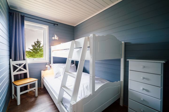 Room 12 of 73