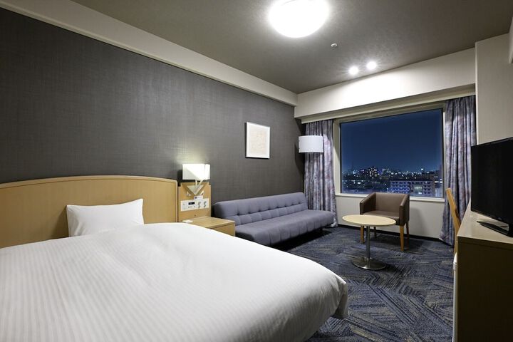 Room 5 of 109