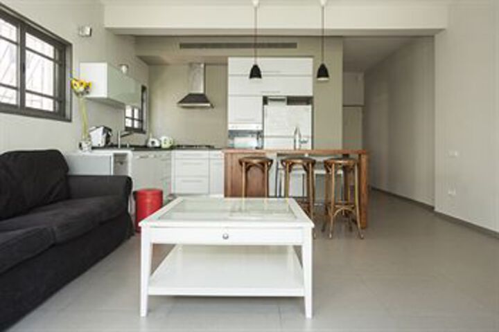 Room 30 of 74