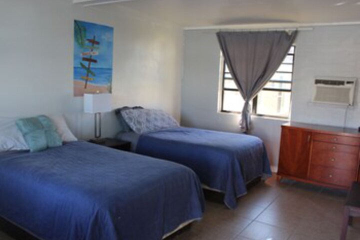 Room 27 of 49