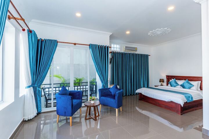 Room 18 of 53