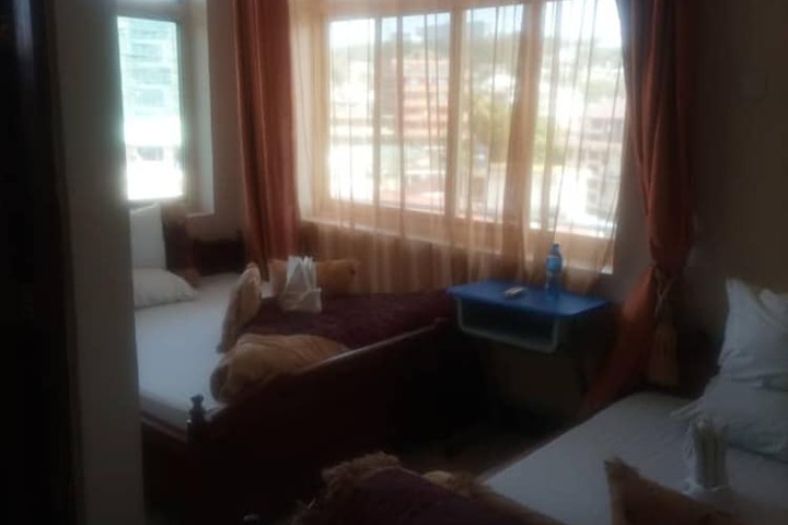 Room 10 of 36