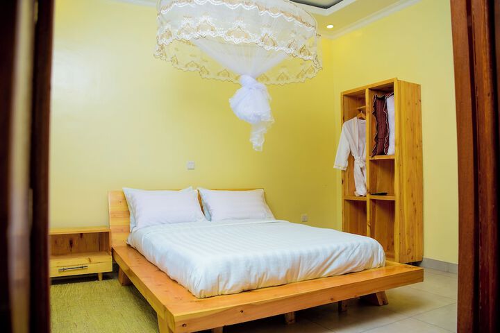 Room 12 of 53