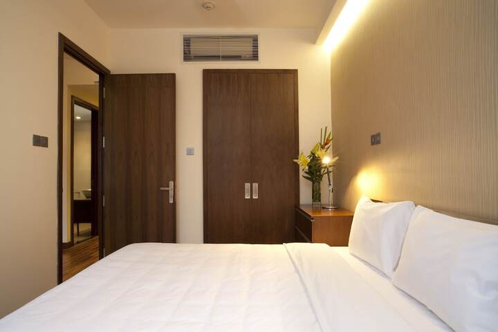 Room 13 of 38