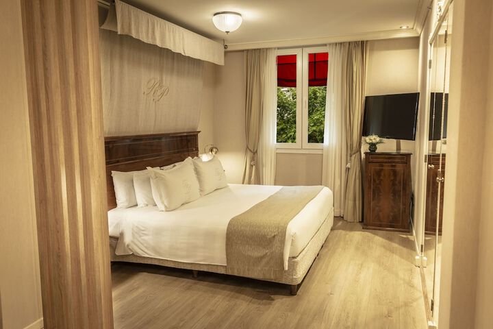 Room 38 of 110