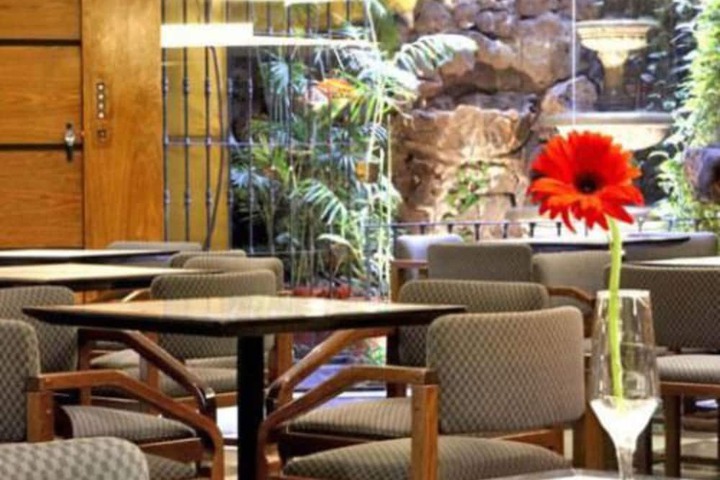 Dining Photos