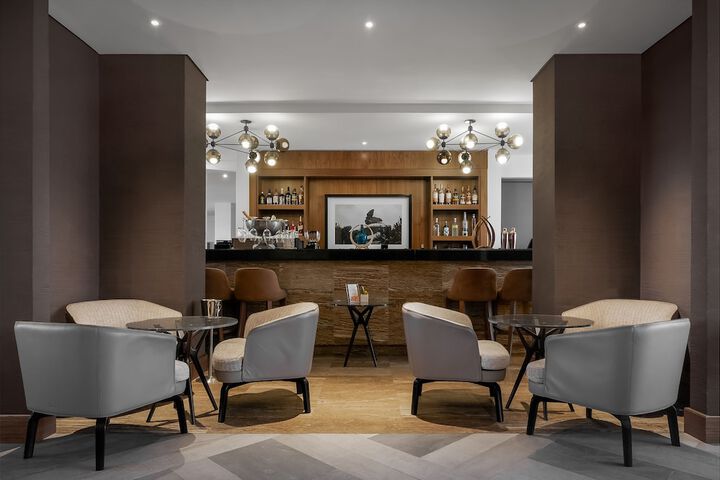 Lounge 90 of 110