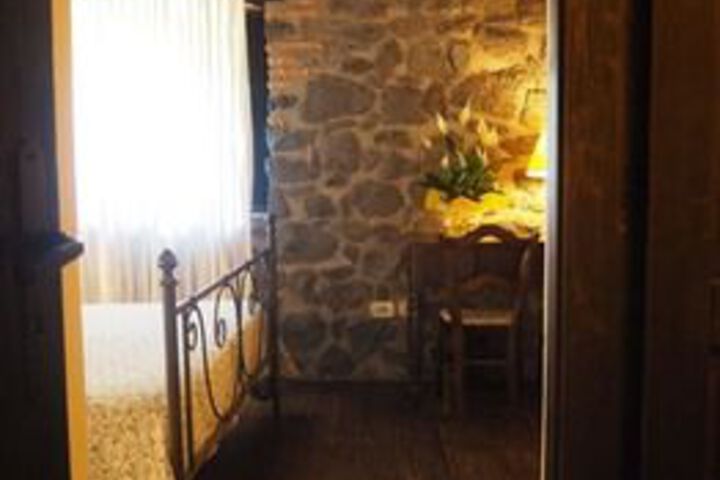 Room 20 of 49