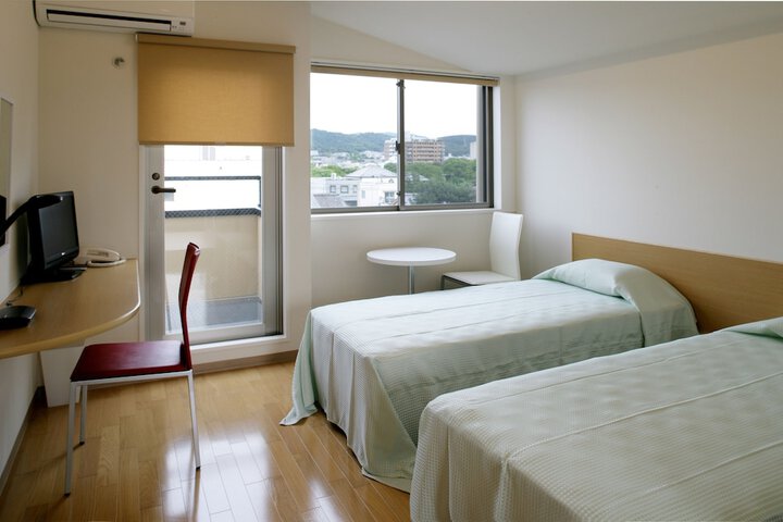 Room 5 of 67