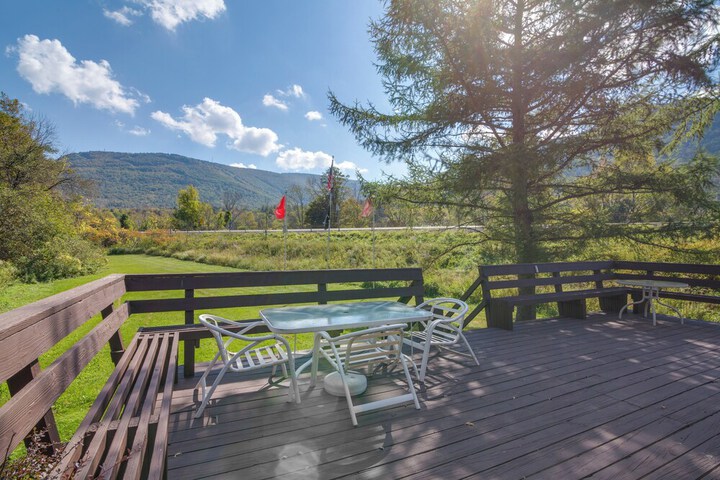 Hunter Hideaway w / Yard & Deck: 3 Mi to Ski Slopes