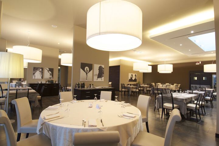 Dining Photos