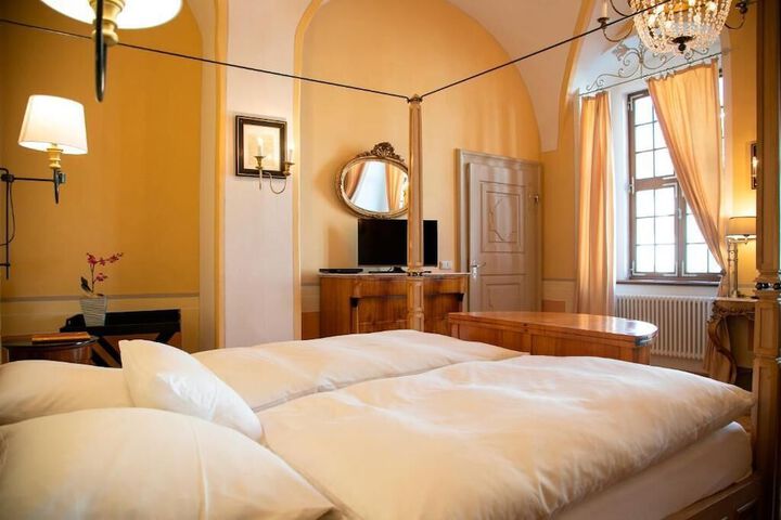 Room 21 of 61