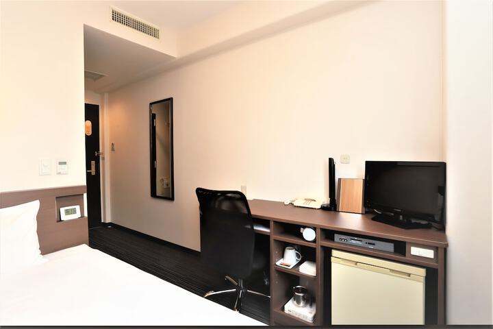 Room 7 of 31