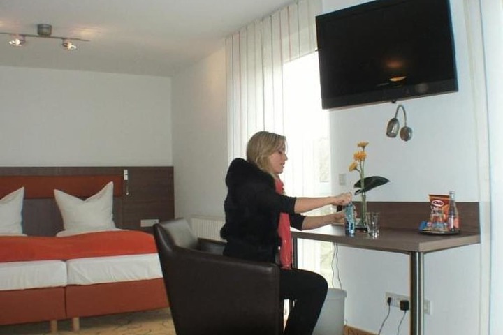 Room 7 of 39