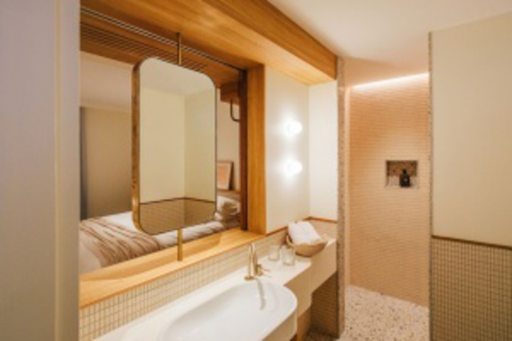 Room 296 of 672