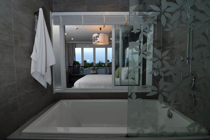Room 21 of 75
