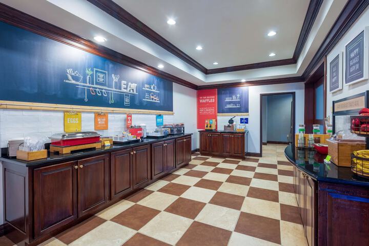 Breakfast area