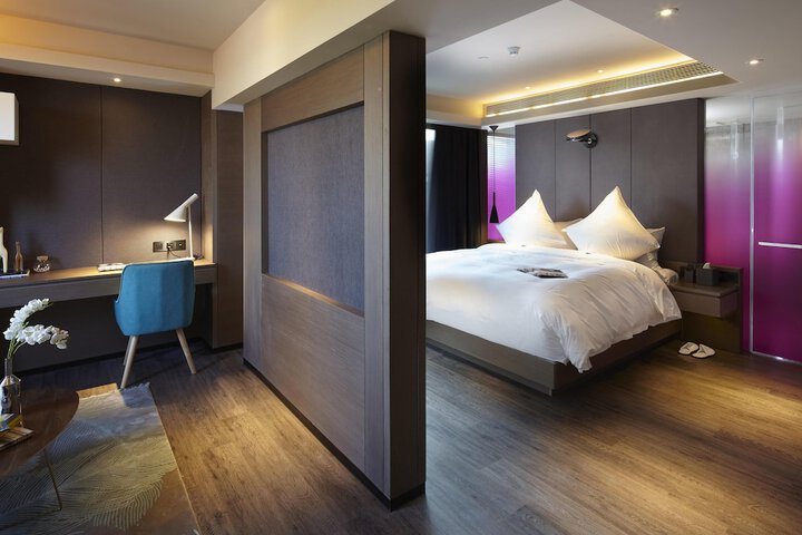 Room 15 of 21