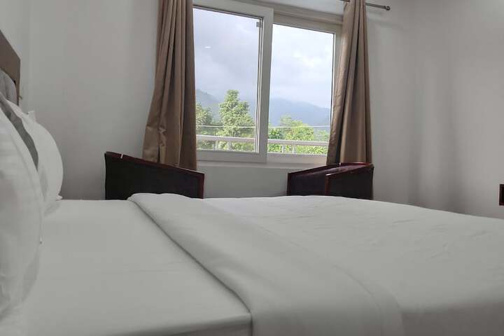 Room 2 of 42