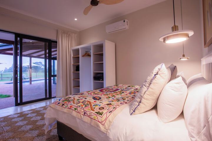 Room 32 of 128