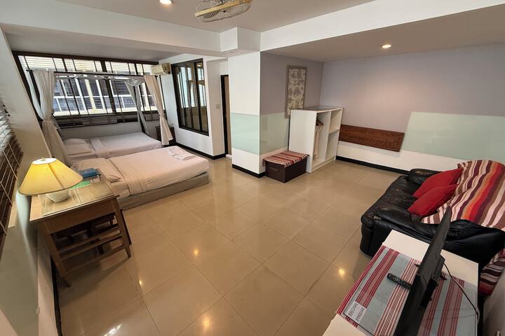 Room 30 of 65
