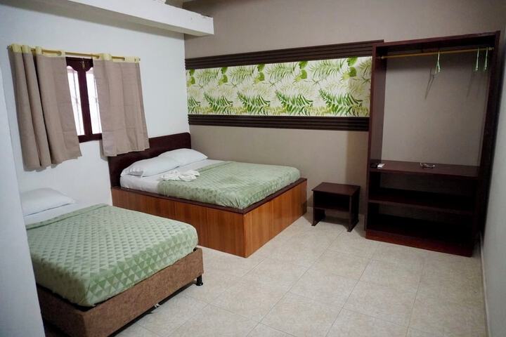 Room 9 of 13