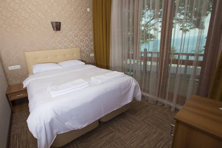 Room 86 of 216
