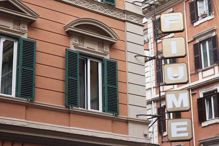Hotel 76 of 77