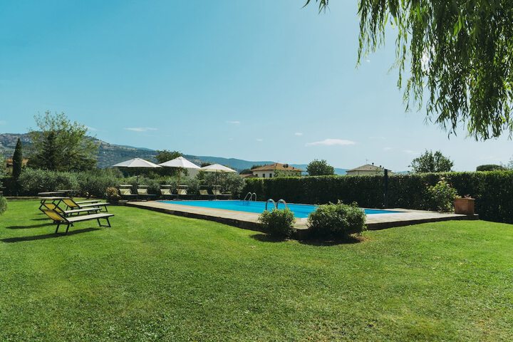 Pool 74 of 120