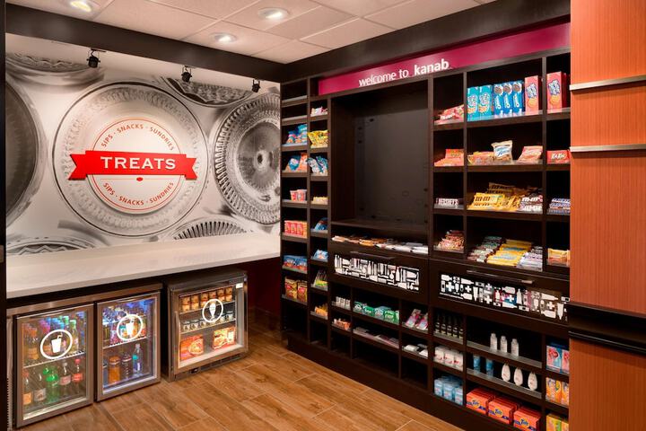 Snack bar