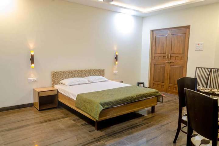 Room 5 of 48