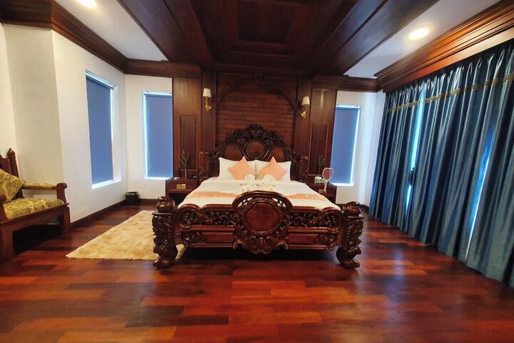 Room 26 of 129