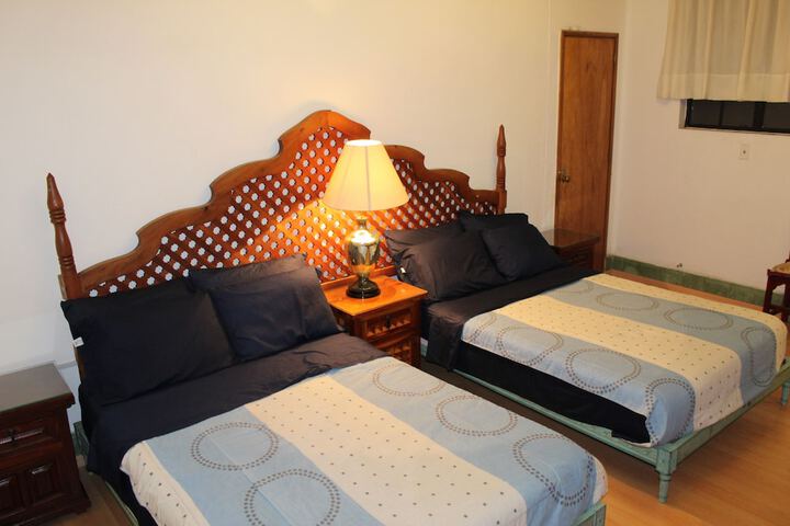 Room 16 of 19
