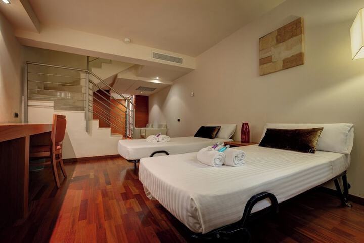 Room 6 of 64