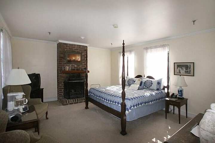 Room 82 of 170