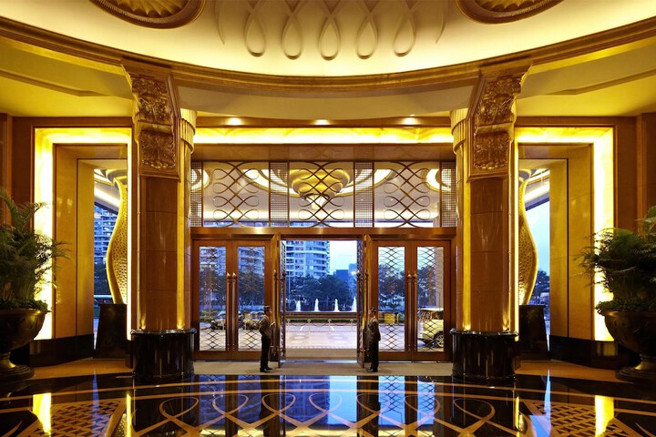 Hotel Interior 11 of 192