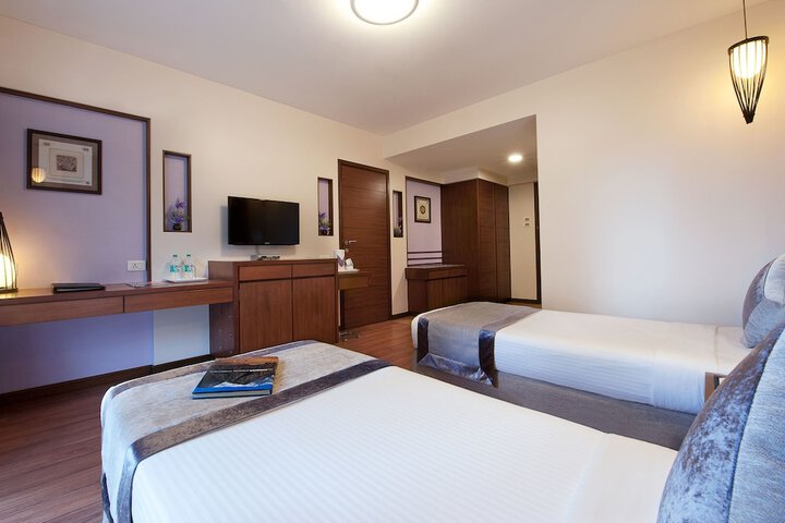 Room 14 of 50