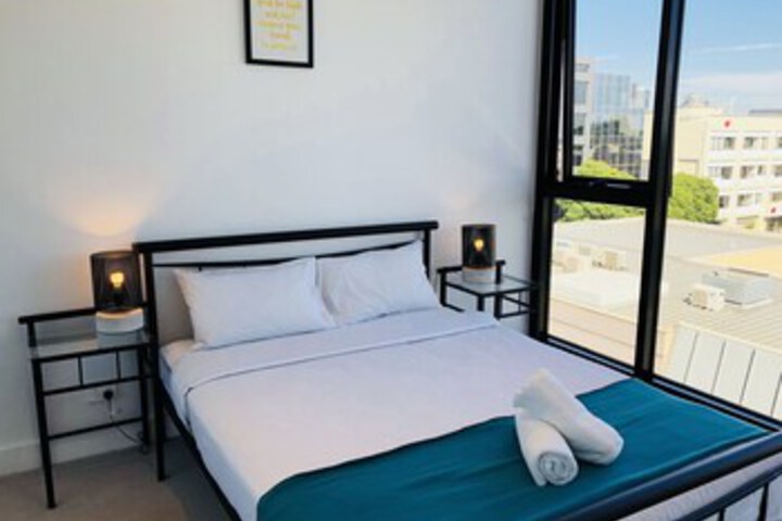 Room 12 of 17