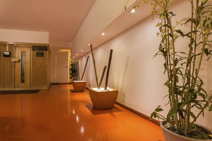 Spa 41 of 58