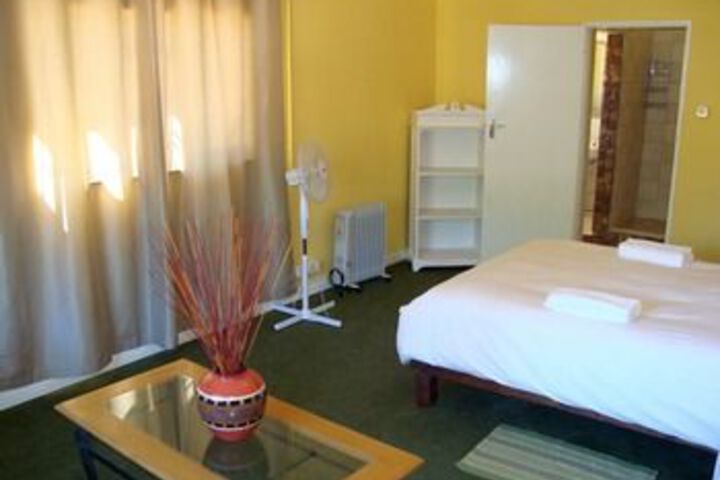 Room 16 of 25