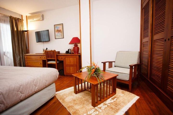 Room 22 of 38