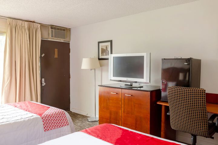 2 Double Beds (13 of 28)