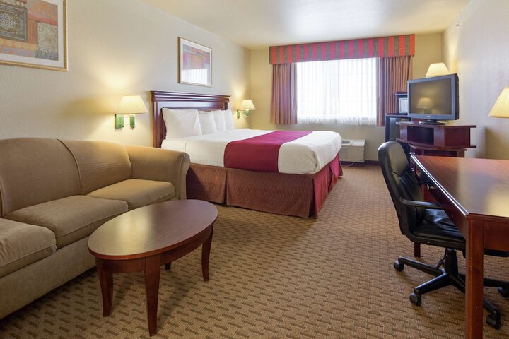 Room 8 of 14