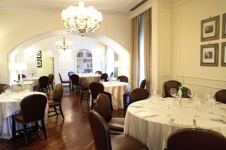 Dining 73 of 92
