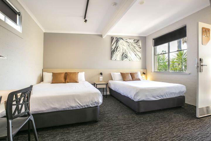 Room 6 of 45