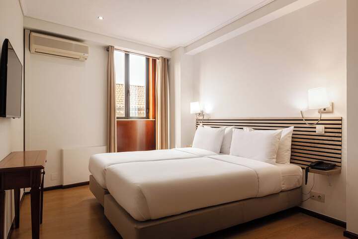 Room 12 of 53