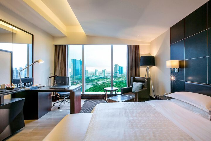 Room 13 of 113